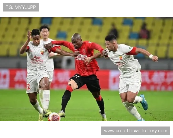 武汉三镇保级之路艰难，阵容短板待补强